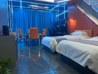 Moore E-sports Hotel