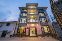 Yinxuan Shiguang Holiday Homestay (Yusheng Xianli Scenic Area) - 2-stjärniga