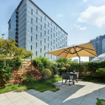 Hilton Shanghai Hongqiao Hotels near Caohejing