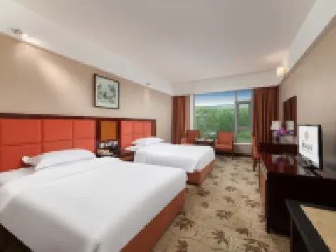 Hongya Qiliping Huasheng Hot Spring Hotel (Zero km) Hotels in Hongya