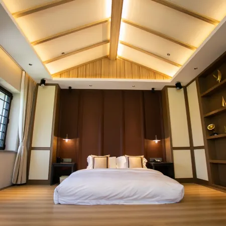 Zhongnanfu Business Hotel Отели рядом с достопримечательностью «Лаохутан Парк»