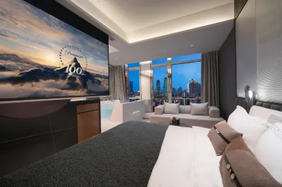ISBELLO Lixin Landmark High Altitude Hotel (Jiefangbei Branch) Hotels near Guanyinqiao Pedestrian Street