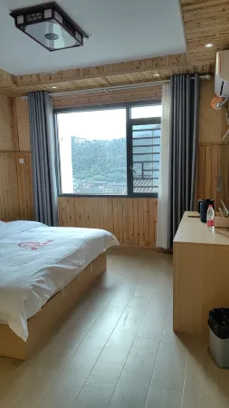 Renhuai Maotai Jiuyuan Jujuan Inn Отели рядом с достопримечательностью «Red Army Sidu Chishui Memorial Park»