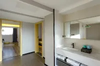 Quanzhou Dehua Yixuan Crossing Hotel (Cidu Avenue Branch)