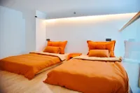 Yiban Apartment (Longguang Century Business Center Shantou High-Speed Railway Station)