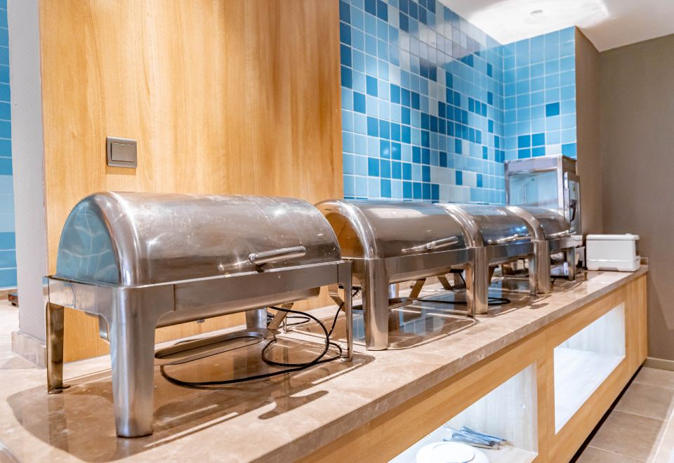 5. 홈인 호텔 (지..