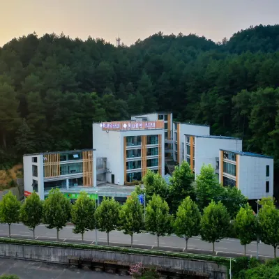 Wansheng Black Valley Black Mountain No.1 Family Homestay Hotels near Chongqing Hei Mountain