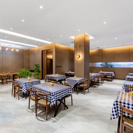 Boai Hotel (Hohhot Hailiang Square Railway Station)