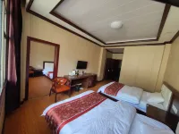 Xueyu Kangbahong Hotel Hotels in Xinlong County