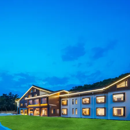 Floral Lux Hotel· Bamboo Fragrant Hotel