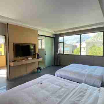 Jiuzhaigou Yinshitinyuan Homestay Rooms