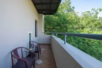 Lushe Hotel - balcony