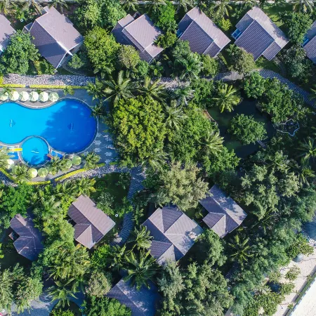 Carmelina Beach Resort Ho Tram