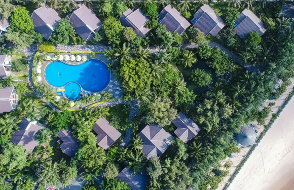 河川卡梅利納海灘度假酒店