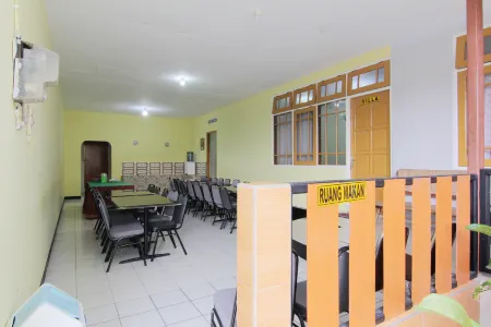 Hotel Wijaya 2 Kaliurang Отели рядом с достопримечательностью «KALIURANG-YOGYAKARTA»