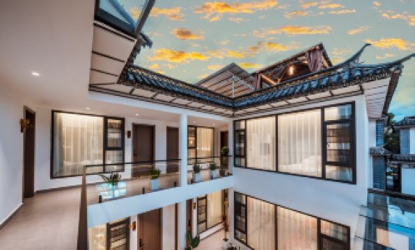 Yunbo Light Luxury Homestay (Dali Ancient City South Gate Branch)