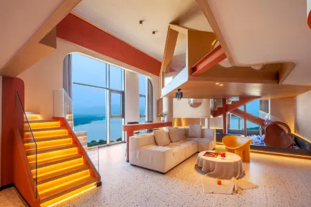 Hushanghu Hotel (Taiyuan Jinyang Lake Red Lantern Stadium) Отели рядом с достопримечательностью «Taiyuan Botanical Garden»