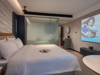 FORMONT Hotel (Wu Yi Square, Nanmenkou Station, Changsha) Hotels near Orange Islet