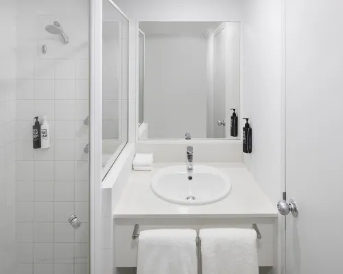 Ibis Styles Sydney Central Rooms Photos