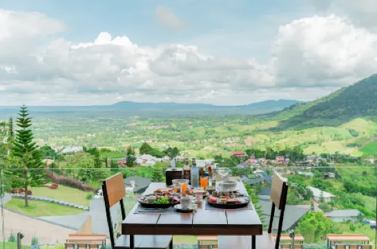 Grand Kokkod Khao Kho Отели рядом с достопримечательностью «Wat Son Suai»