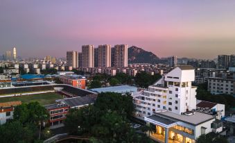 Wuling Hotel (Liuzhou High-speed Railway Station)