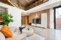 Daizaishanjian Homestay (Anaya Jinshanling) Hotel di Luanping