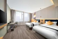 Home Inn · NEO (Yilan County Government Yida Plaza Tongjiang Road store) - 주차장