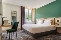 Le Grand Hotel, the Originals Relais Hotels in Vergheas