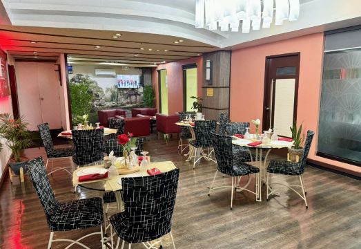 6. 호텔 소고 록사..