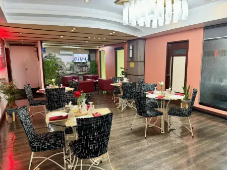 Hotel Sogo Roxas Blvd Отели рядом с достопримечательностью «Upside Down Museum»