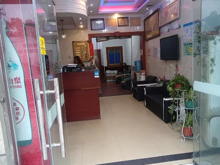 Kaiyue Hotel Отели рядом с достопримечательностью «Shanghai Technical Institute of Electronics & Information»