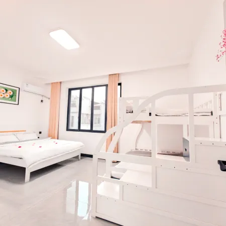 Lingchuan Xiaodu Family Homestay (Daxu Town)