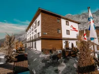 Alpine Lounge Boutique Hotel Hotels in Stepantsminda
