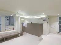 Xiamen Yufeng Homestay (Huandao Road Zengcuo'an) Hotels near Zengcuoan