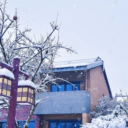 Ruyi Xiangye Hot Spring Hotel