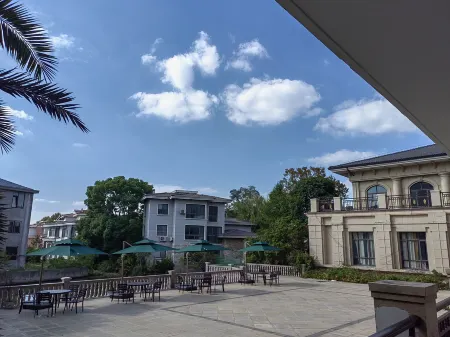 Elong Anyun Hotel (Kunshan Yangchenghu) Отели рядом с достопримечательностью «Kunshan Duke University»