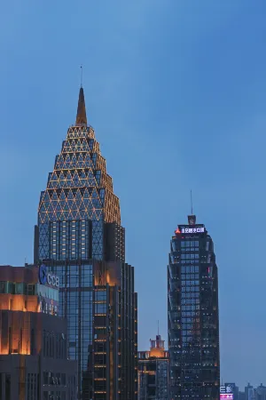 Late Autumn Designer Hotel (Chongqing Jiefangbei Hongyadong Branch)