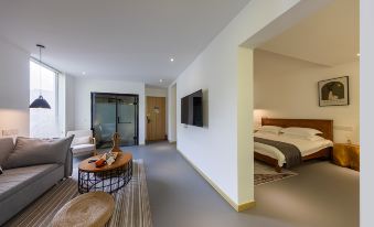 Ruoshanbei Homestay