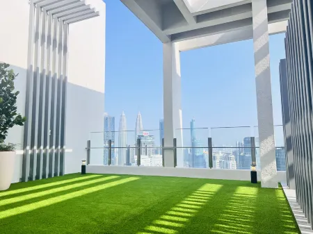 Agile bukit bintang near TRX Pavilion Twin towers Отели рядом с достопримечательностью «AIA Branch Service Centre»