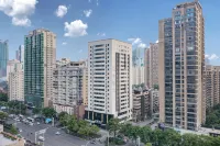 Wuhan Oceanwide CBD Xinhua Road Atour Light Hotel Hotel di Wuhan