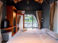 Turtle Bay Eco Luxe Hua Hin Отели рядом с достопримечательностью «Пляж Сай Ной»