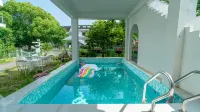 Hideaway Villa - Rooftop Pools