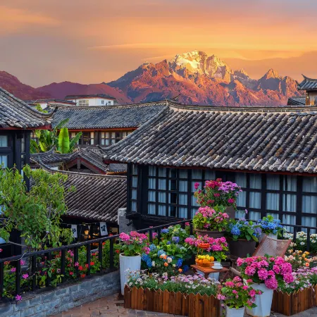 Haitang Bay Resort Pillow Mountain Xigu Snow Mountain View Garden Beauty Villa