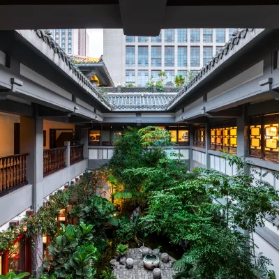 昆明枕石卧雲精品酒店（南屏步行街金馬碧雞坊店） 鄰近奧特萊斯購物中心的酒店