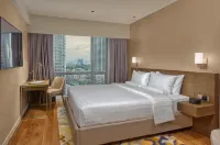 Novotel Suites Manila at Acqua Hotel a 