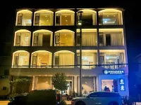 Dali erhai Sixiang Qingyi Seaview Inn โรงแรมในErhai Haidong Scenic Area