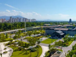 Hanzhong North Shore YunJing Hotel