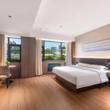Zhanhe Hotel (Pingdingshan Railway Station Branch) Hotels near Baiguishan Reservoir