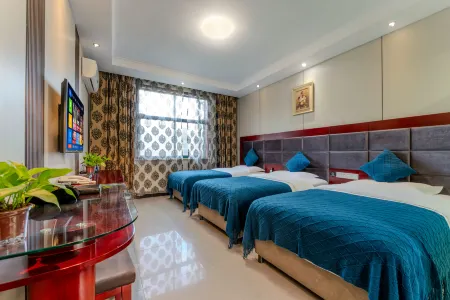 Weiheng Business Hotel Отели в г. Ичуань