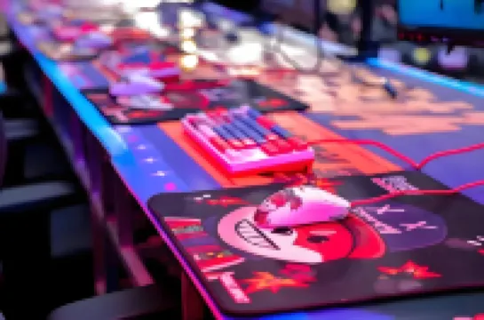 火豹S直播電競飯店（南屏華髮商都店）